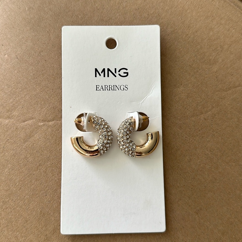 Mango Half Moon Earring